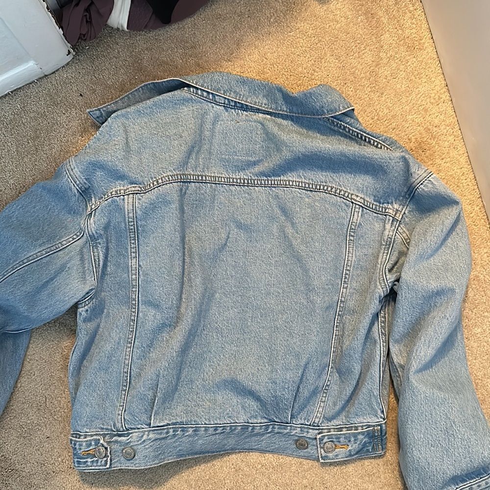 Levi’s Small Denim Jacket - Picture 5 of 5